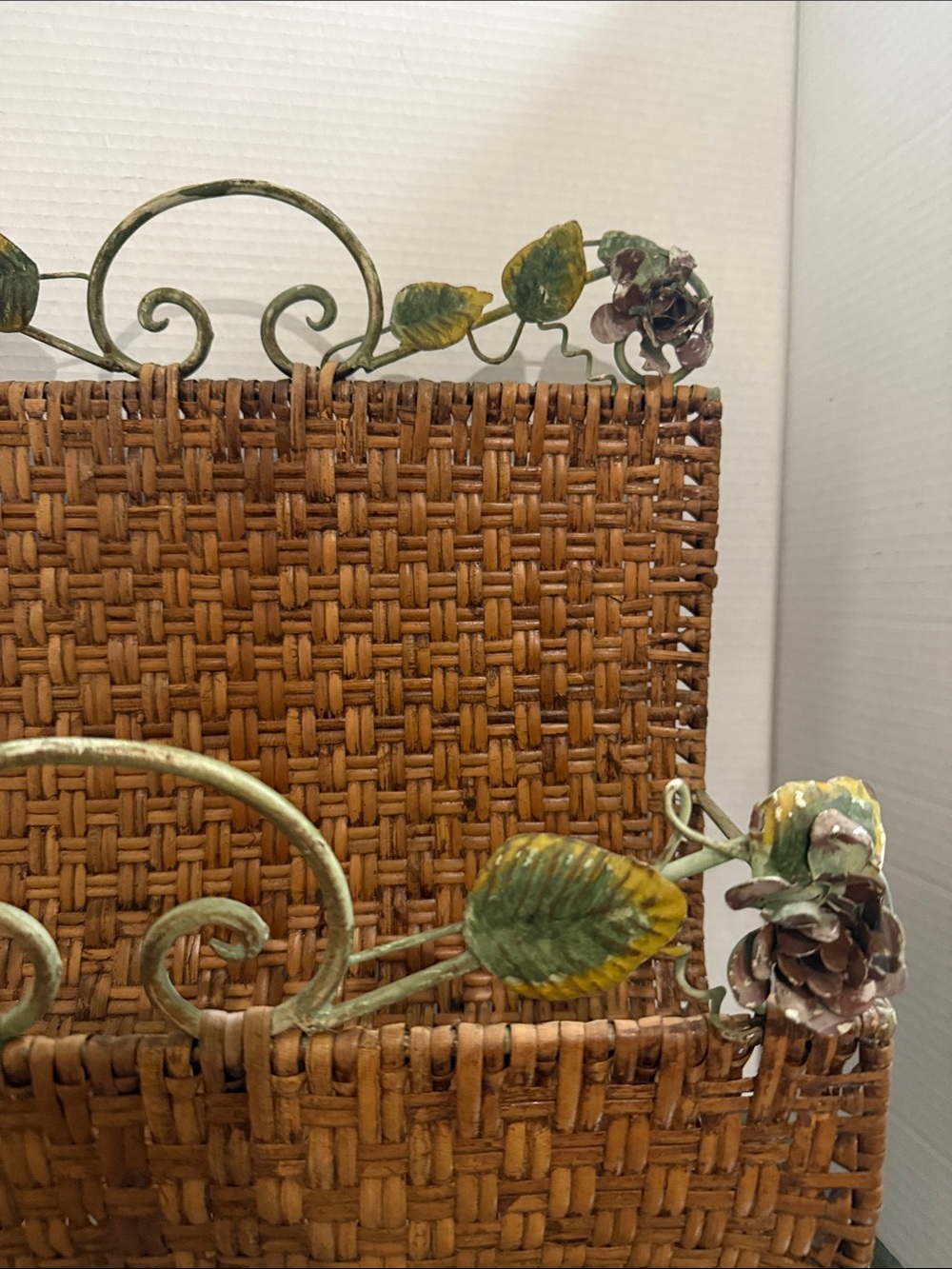Vintage Magazine Rack - Picture 3 of 5
